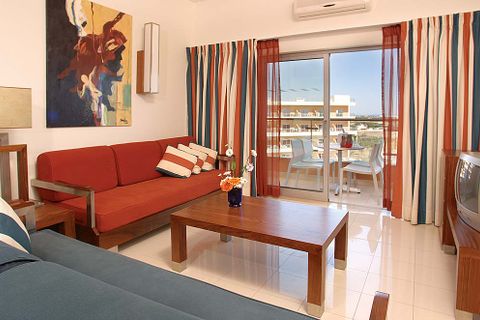 Lejlighed i Albufeira, Faro, Albufeira - € 199.000 | Ref: HBT1SEARENOVAT - foto 1